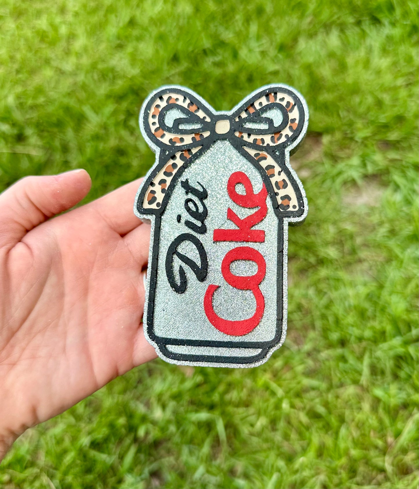 DIET COKE WITH BOW - HIGH MAINTENANCE