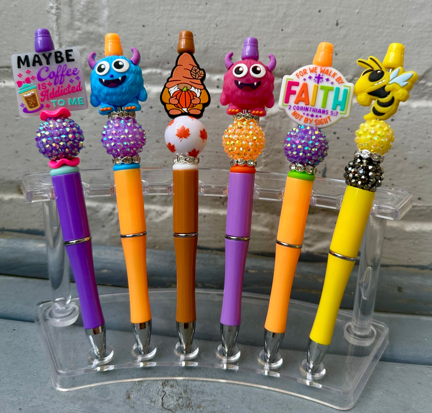 BEADED FOCAL PEN