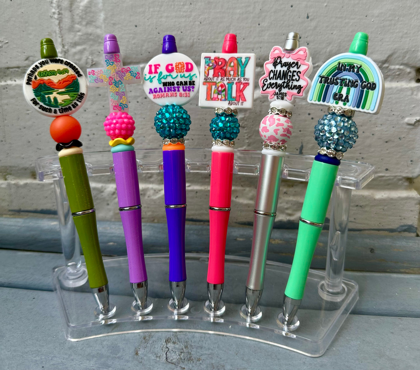 BEADED FOCAL PEN
